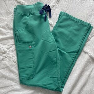 FIGS Women’s Kade Cargo Scrub Pants XS Surgical Green